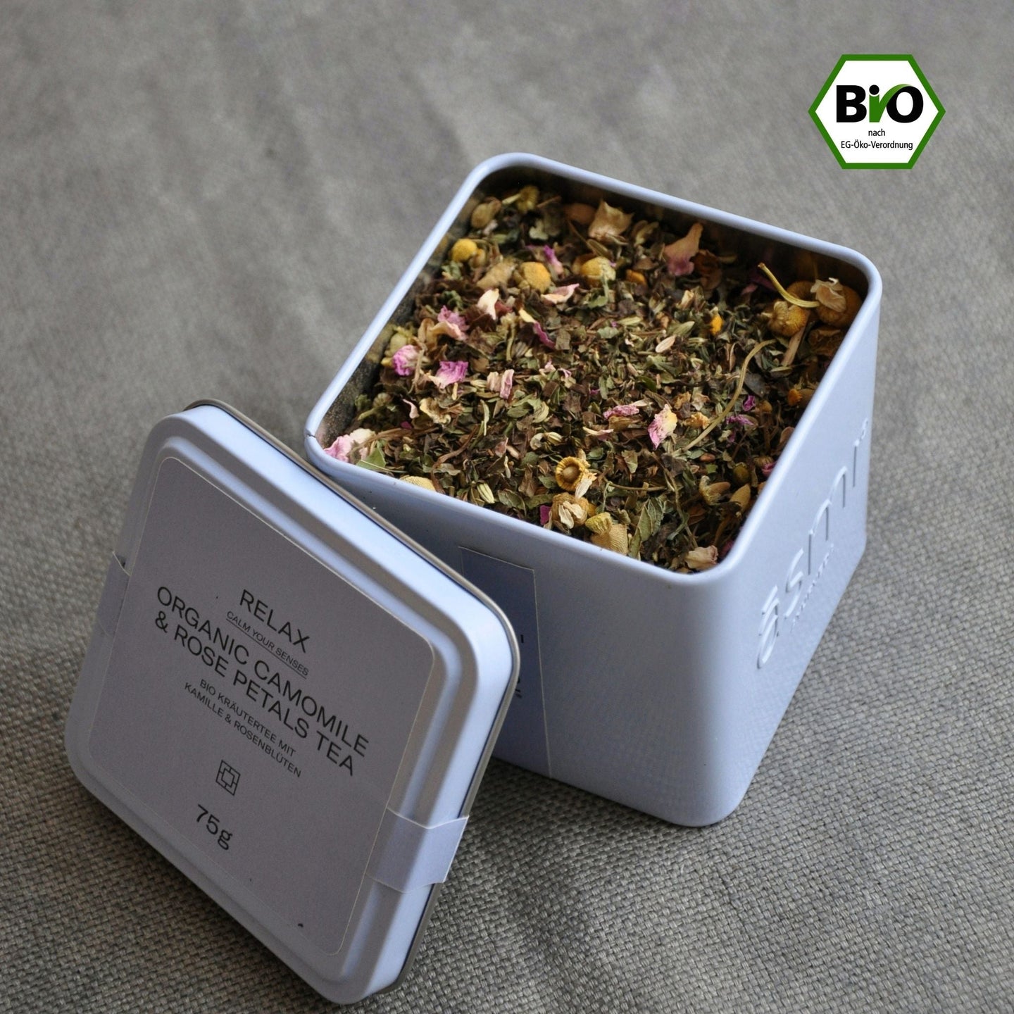 Relax tea with chamomile & rose petals-1